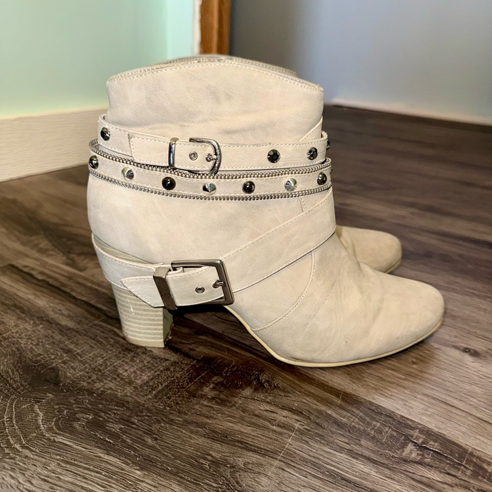 Jennifer Lopez (Kohls) Booties Sz 10